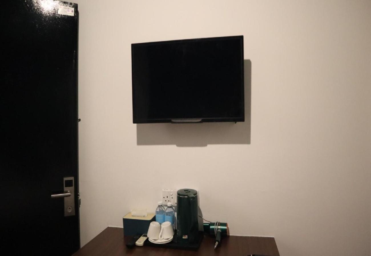 Room V @ Kluang Parade 34/40