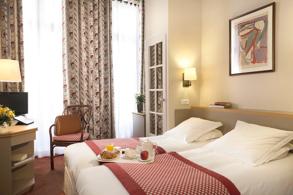 HOTEL DE LUTECE 16/40