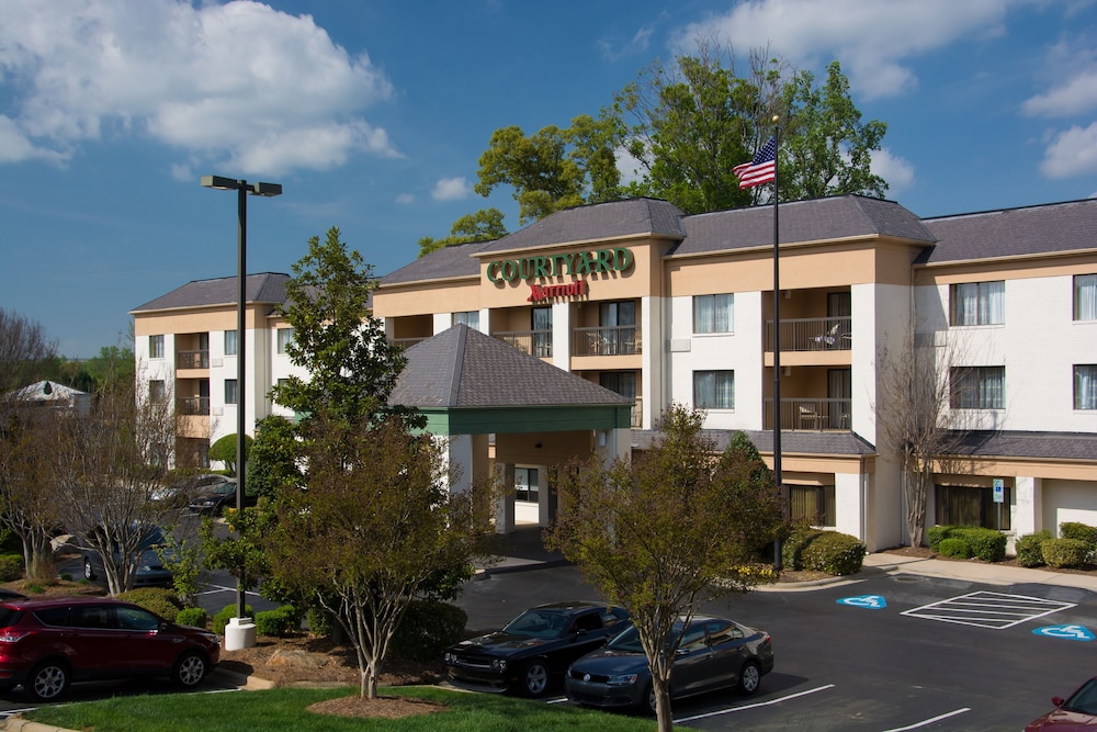 Courtyard by Marriott Charlotte Lake Norman 1/40