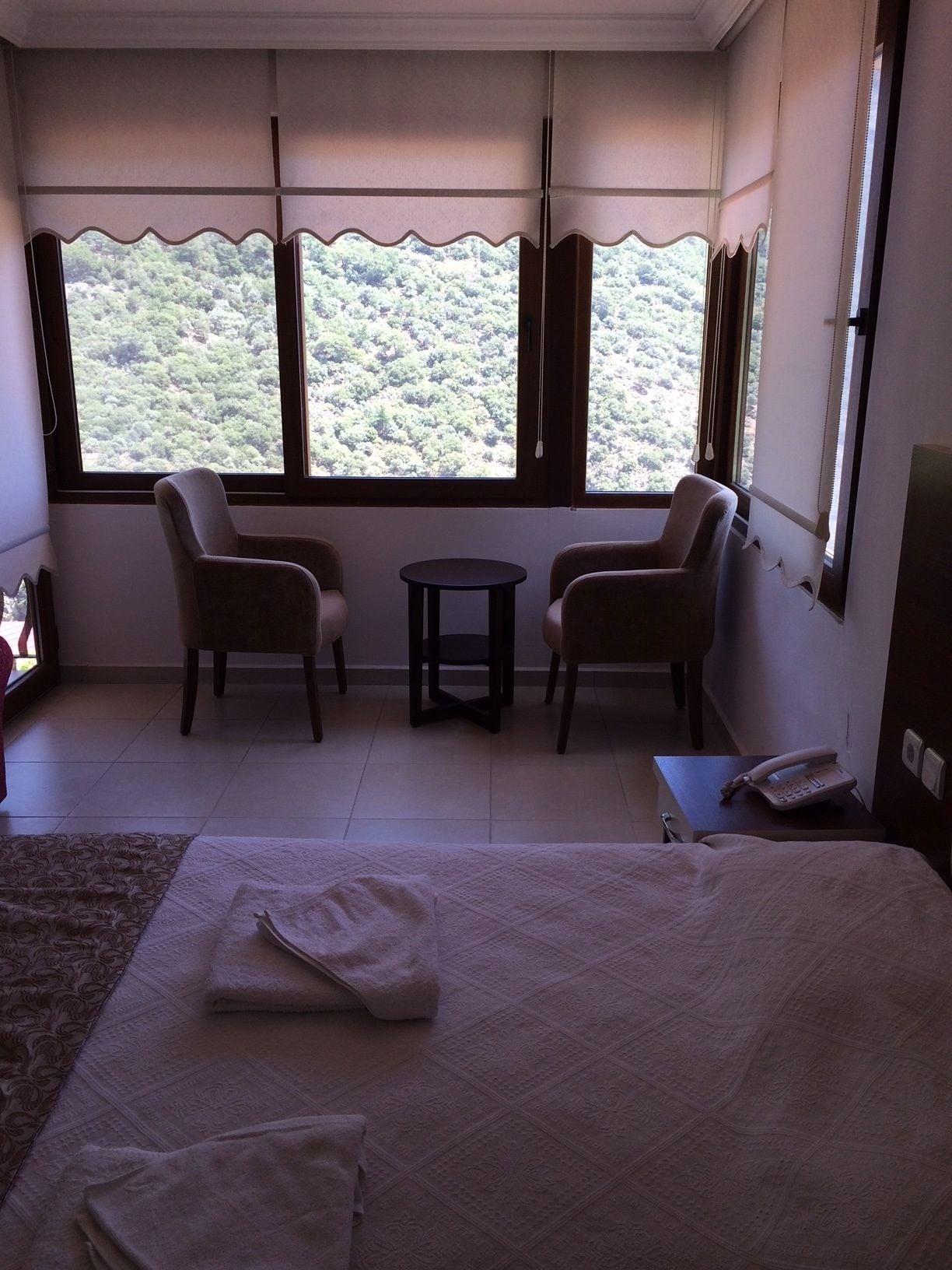 AYGUL HOTEL 15/25