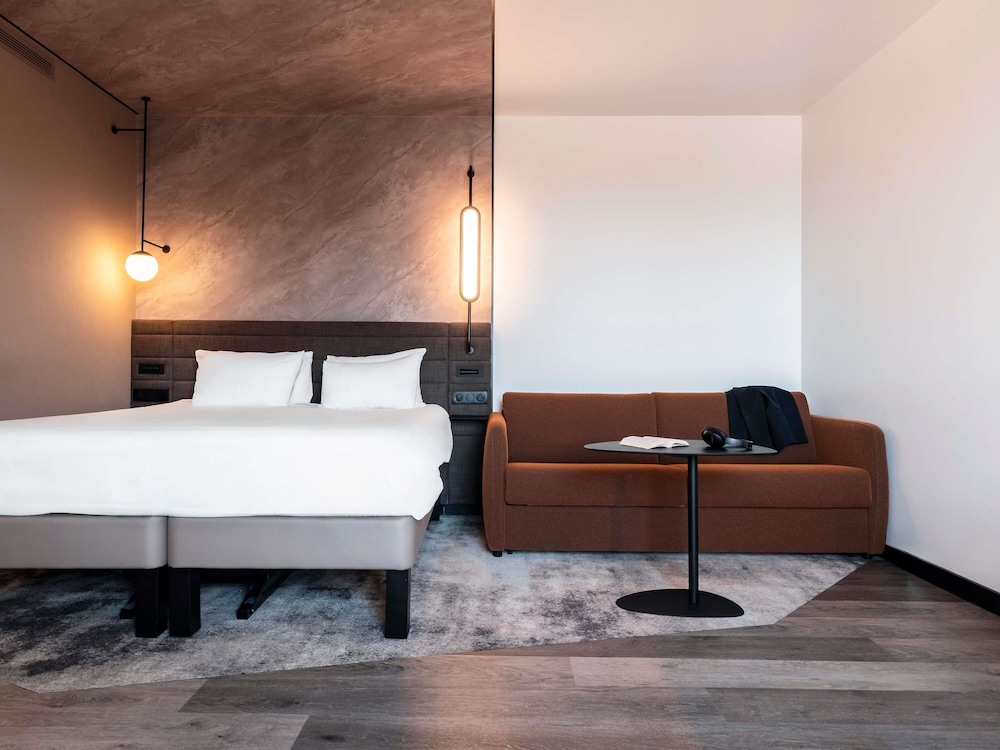 Executive, Double Bed, Sofa