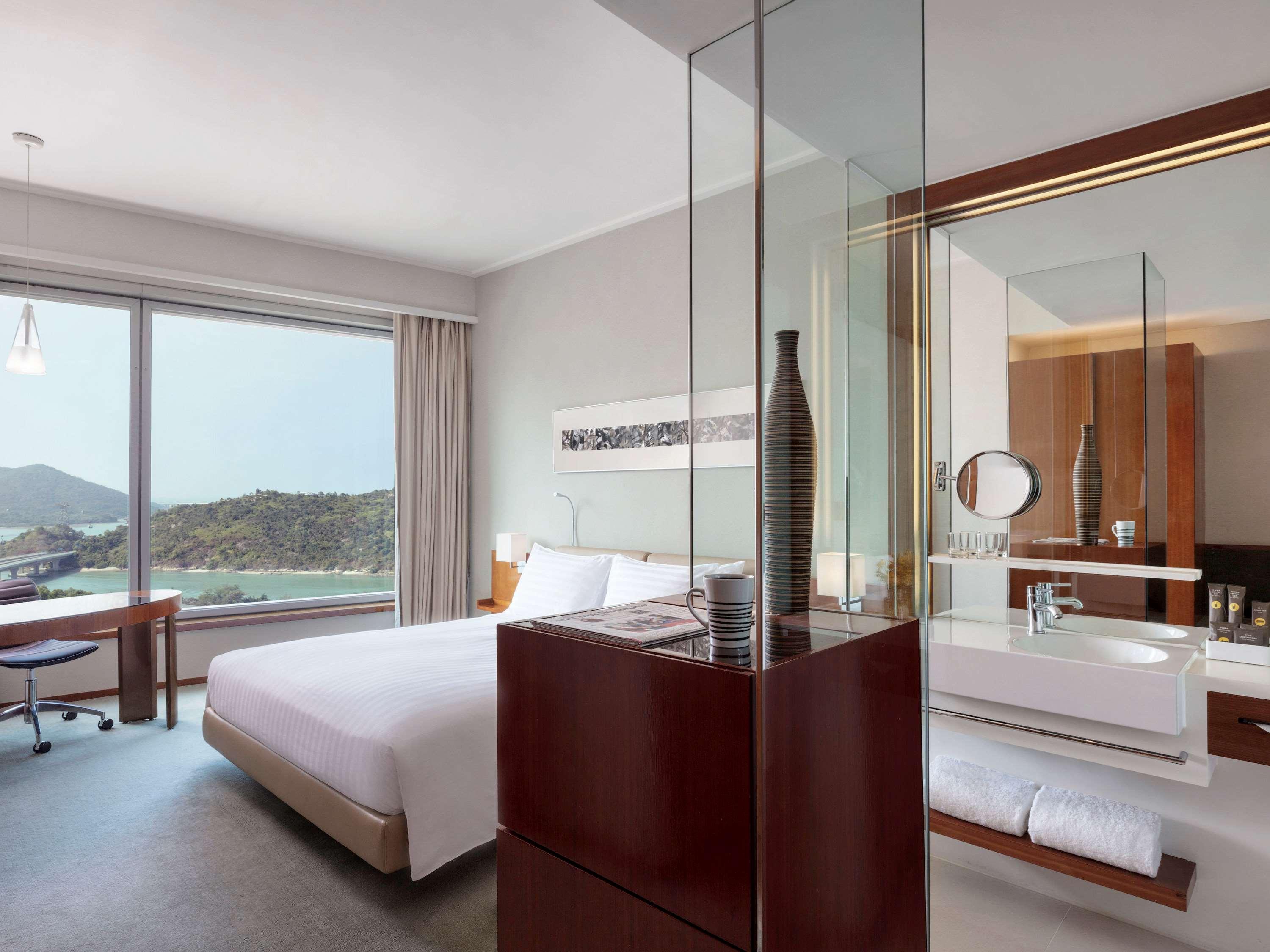 غرفة بسرير كوين، Novotel Citygate Hotel Hong Kong 3/5