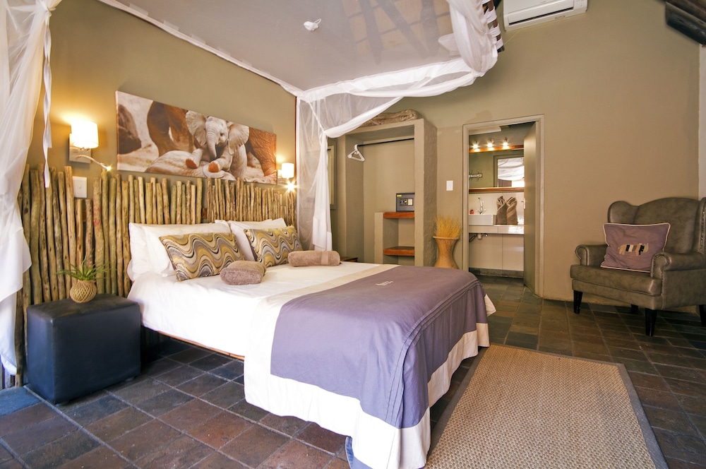 Twyfelfontein Country Lodge 4/37