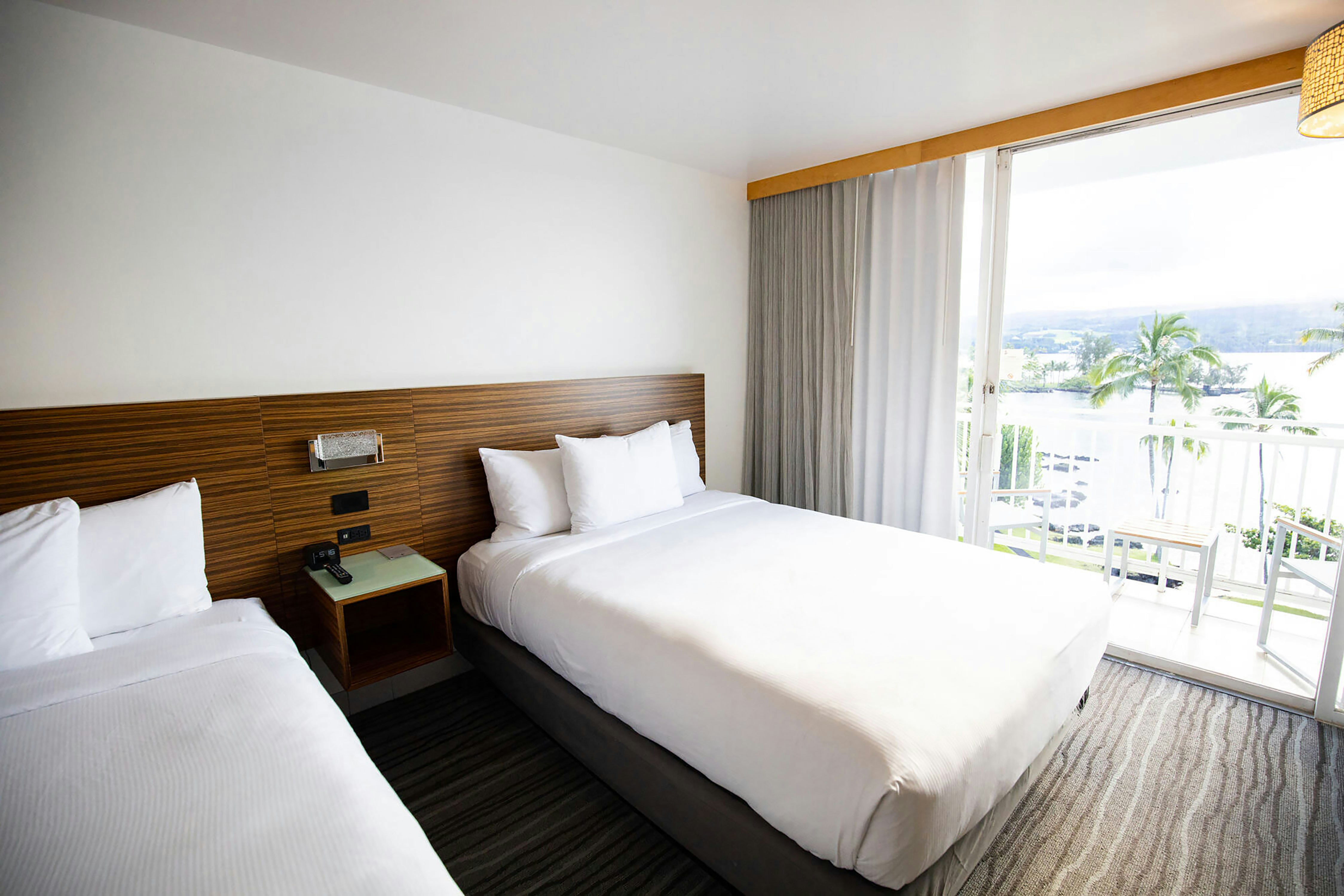 LANAI, 2 QUEEN BEDS, OCEAN FRONT