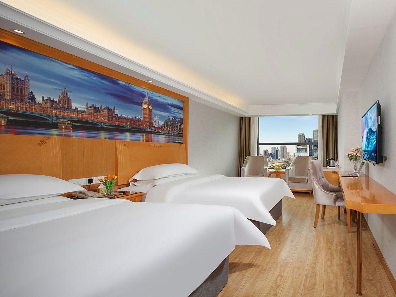 Vienna Hotel (Chengdu Chunxi Road Tianfu Square Metro Station) 20/33