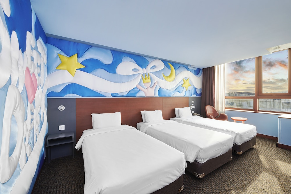 Dive In, Happy Harin, Art Stay, Triple, 3 Beds
