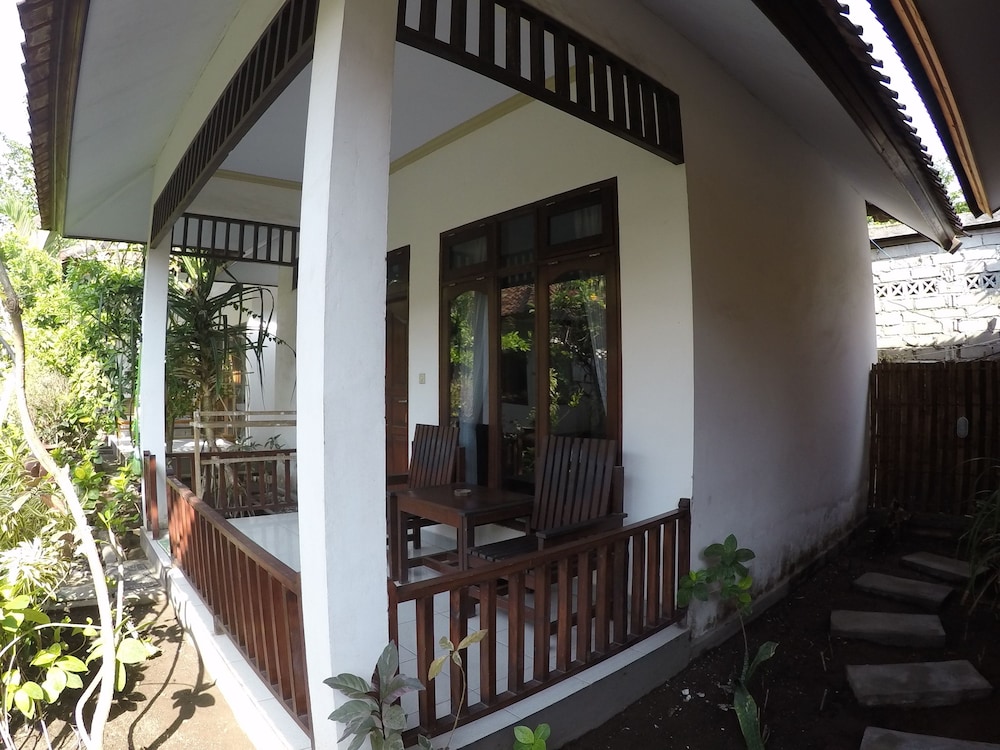Gili Smile Bungalows 2/50