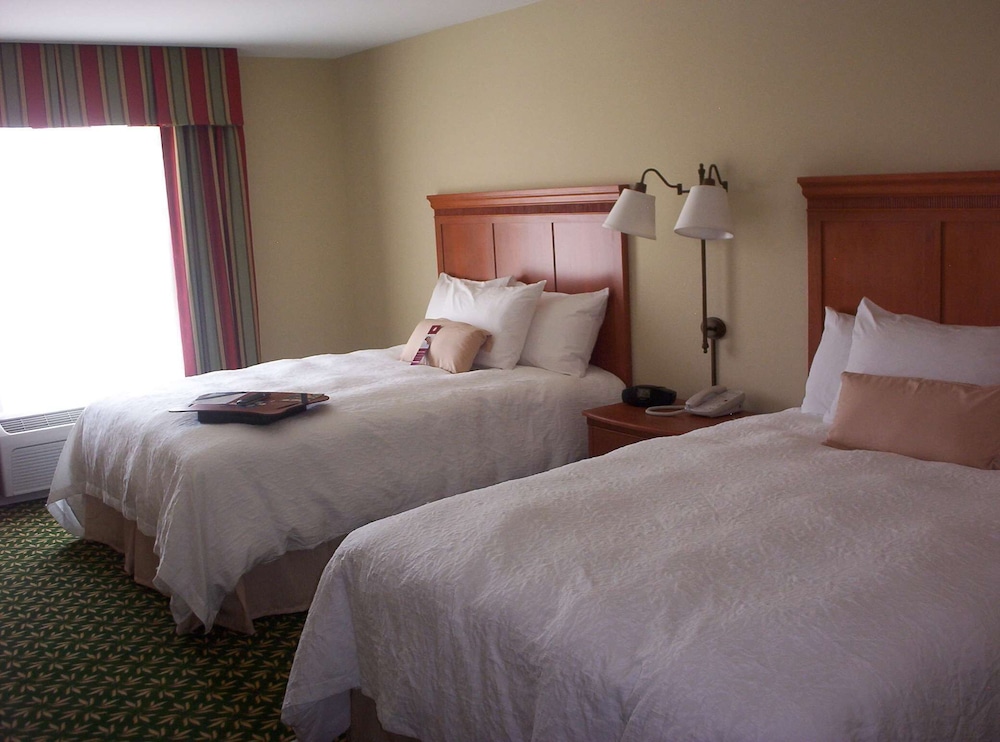 Hampton Inn Canon City 8/32