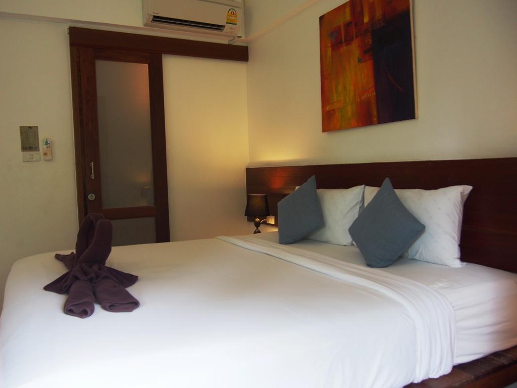 Standard, Double Bed, Pool Side