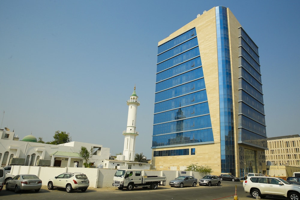 The Castle Premium Hotel 39/45
