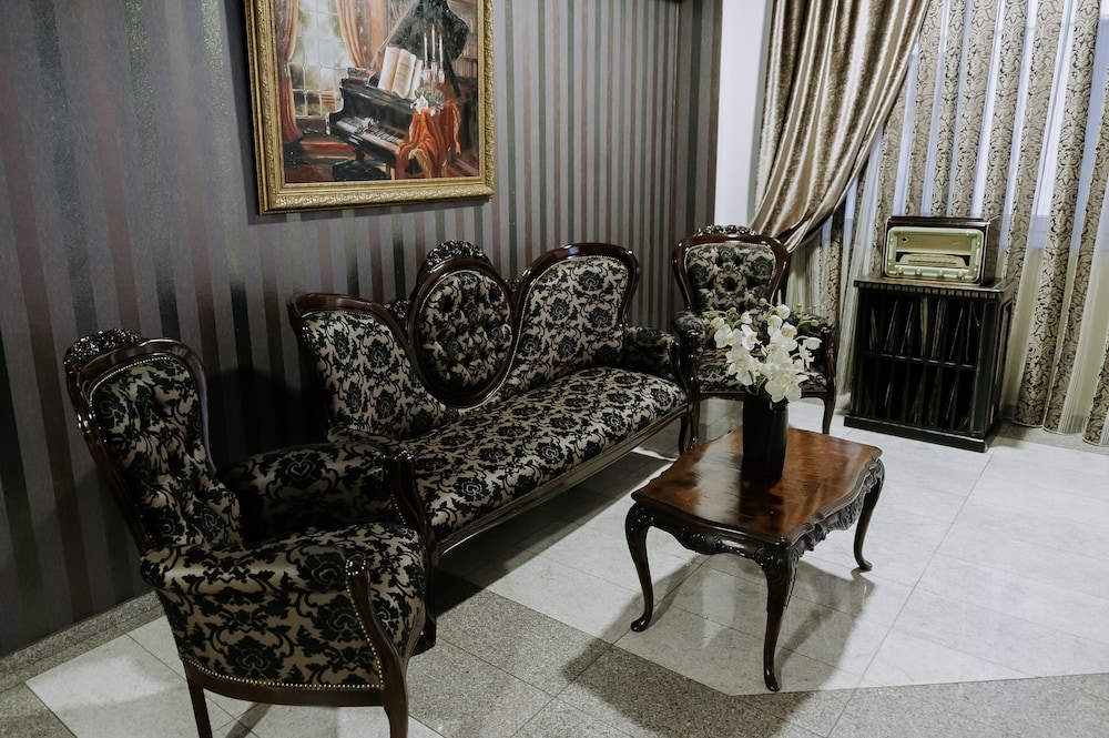 Mercure Chisinau Center Jazz Hotel 38/58