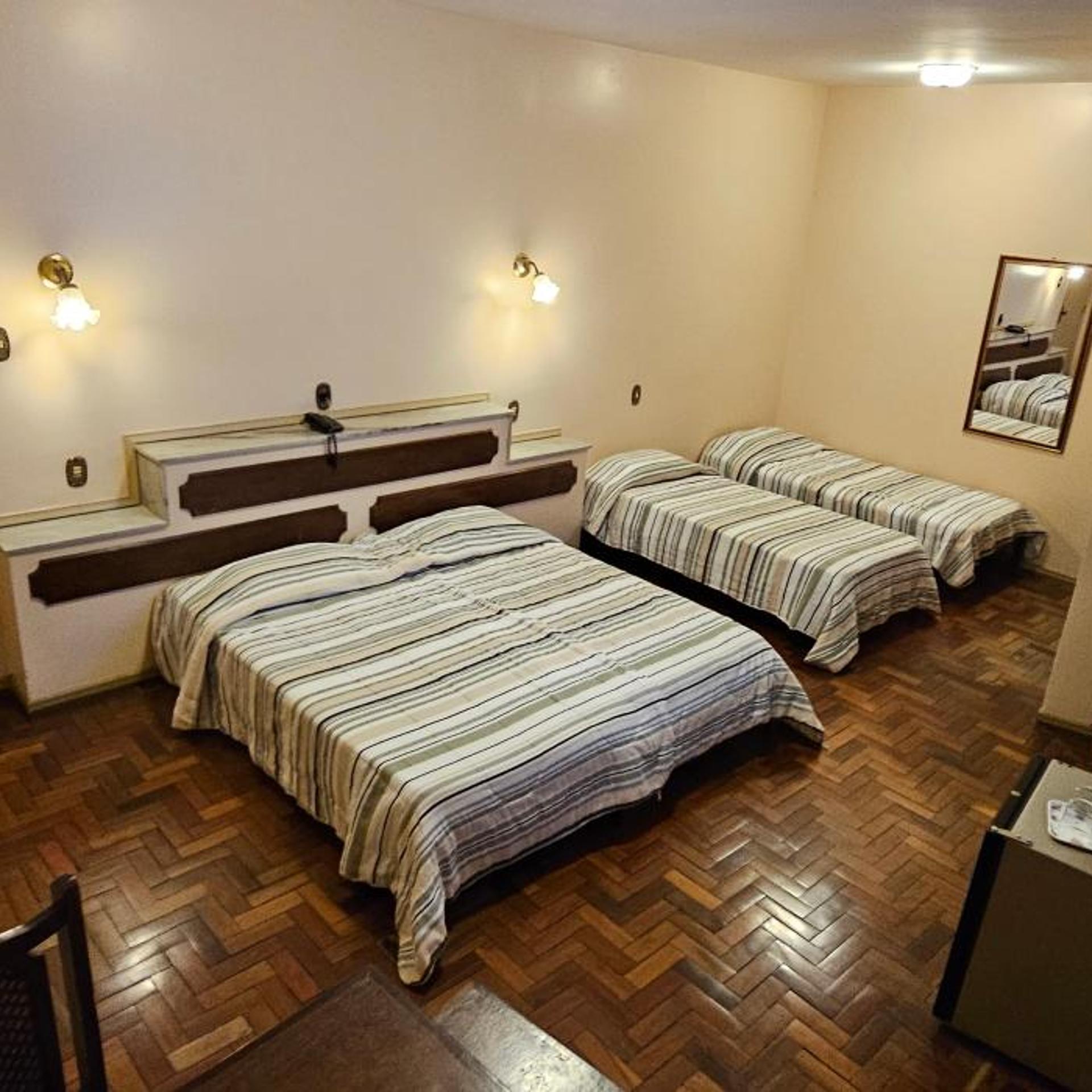 Hotel Colonial 7/44