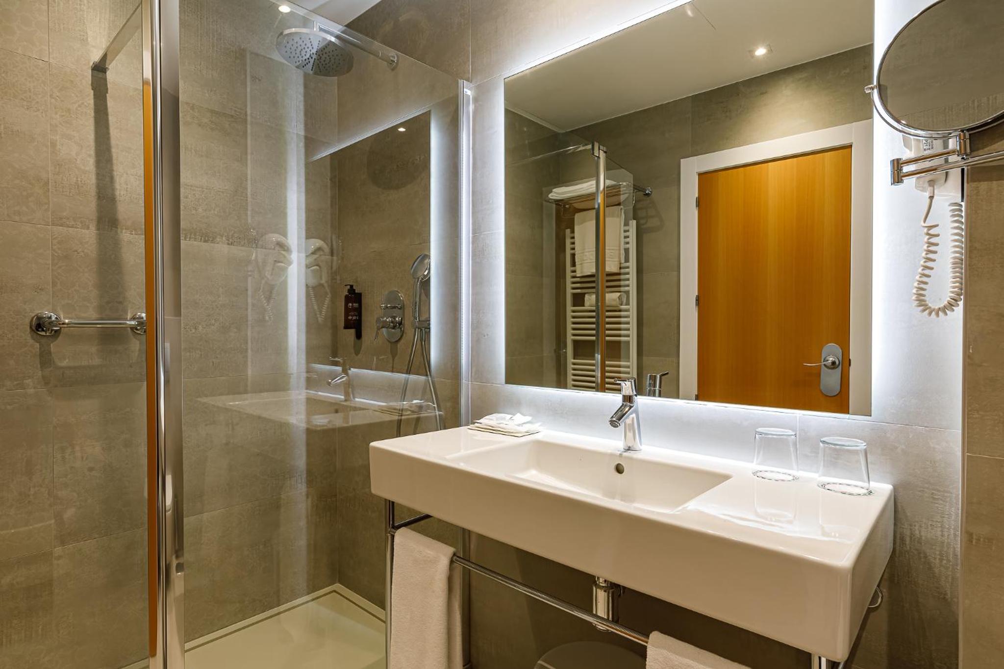 Deluxe, Twin Beds, Sea View, Terrace