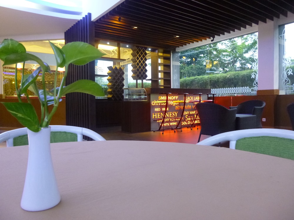 Hotel New Puri Garden Bandara Semarang 33/44