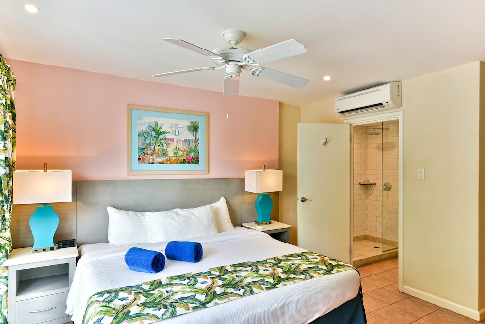 Butterfly Beach Hotel 16/75