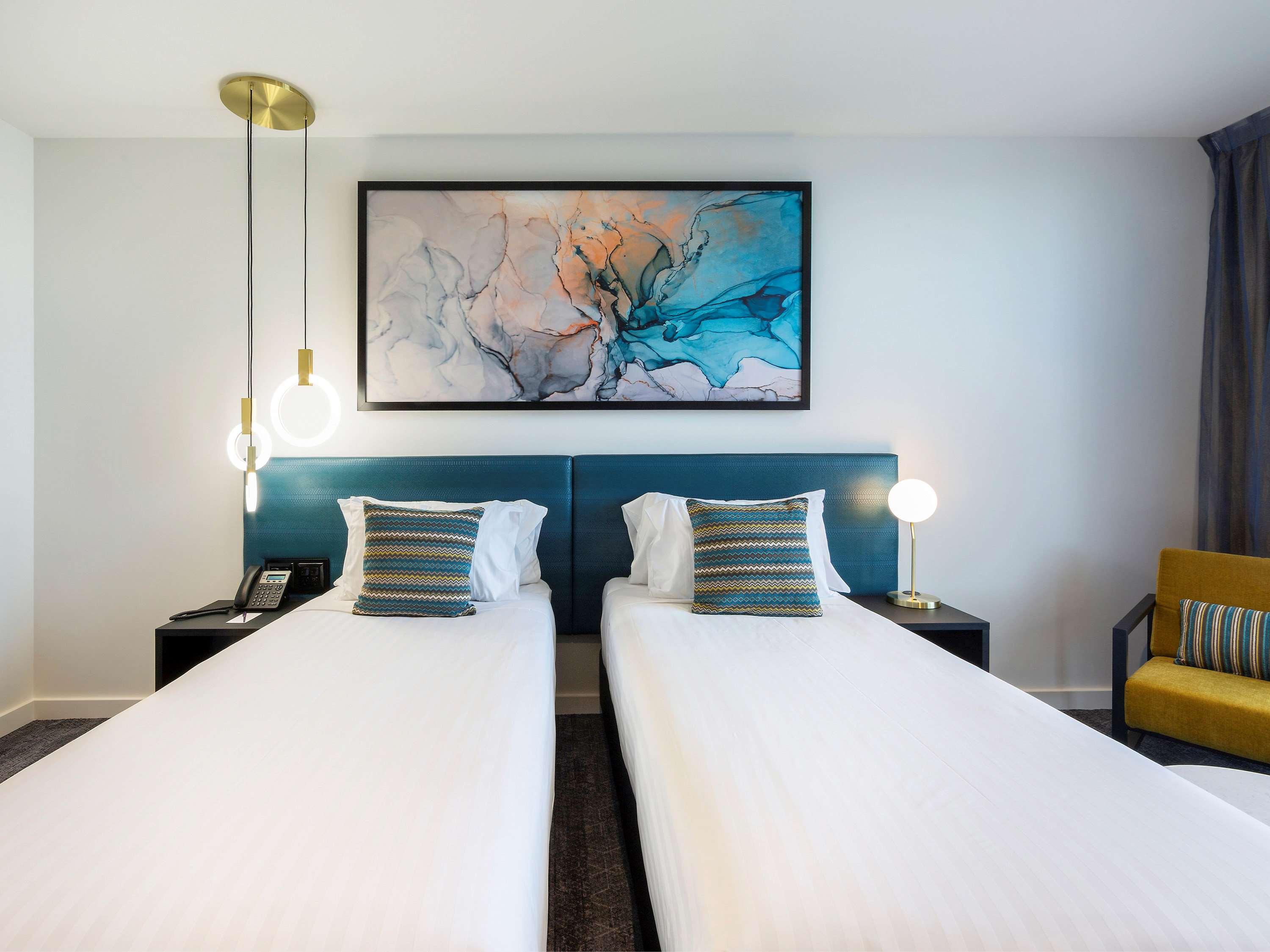 SUPERIOR, CONVERTIBLE DOUBLE BED