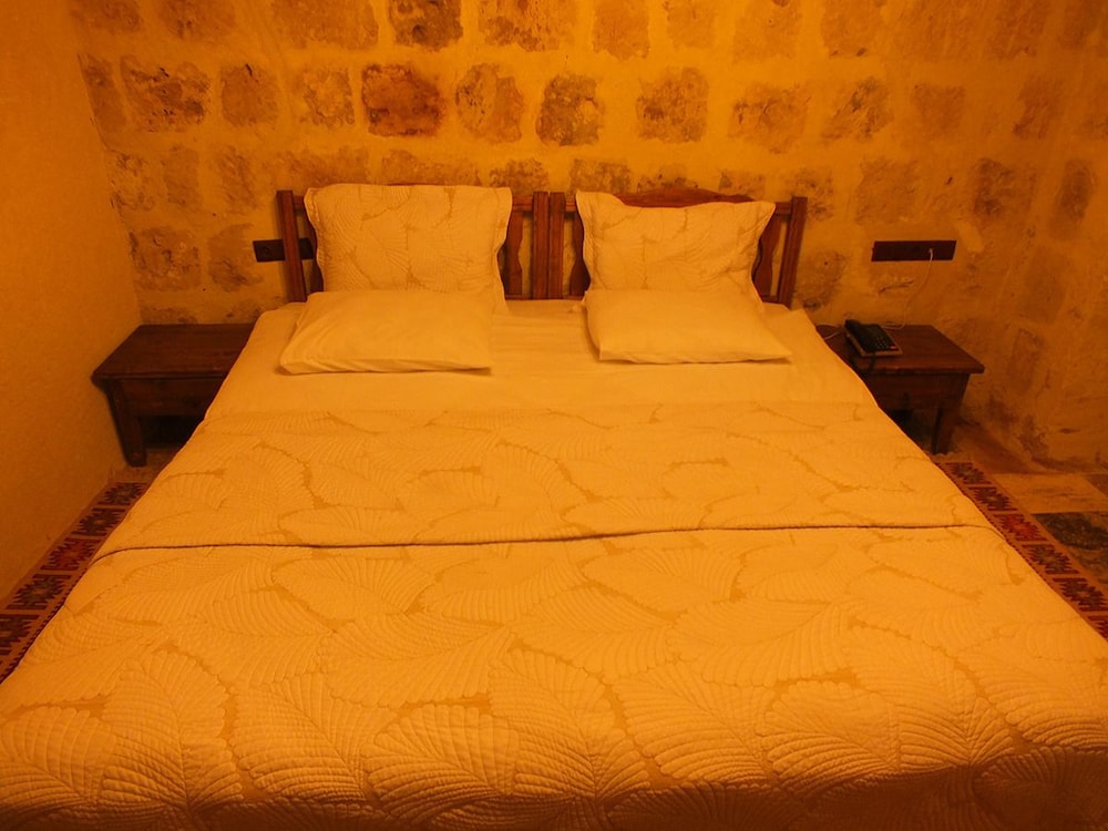 Dilek Tepesi Cave Hotel 18/36