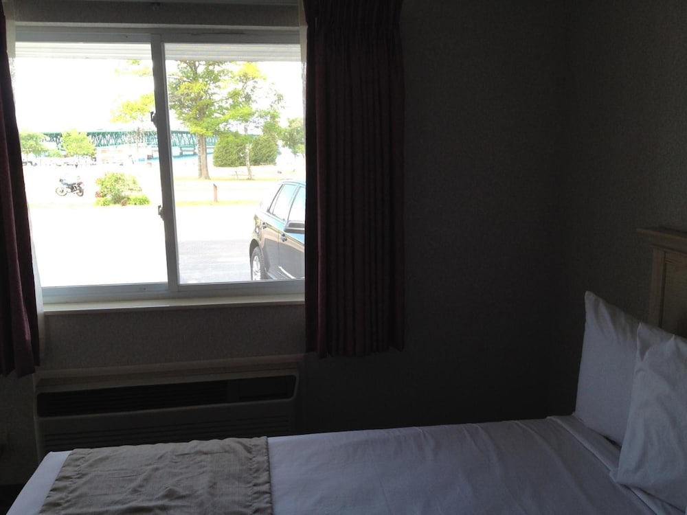 Parkside Inn Bridgeview 29/59