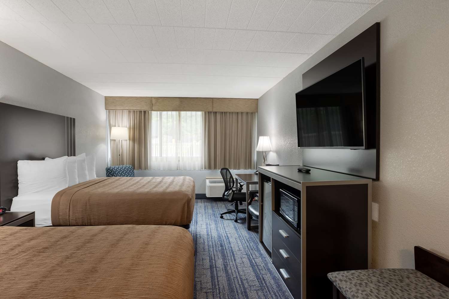 Room, 2 Queen Beds, Best Western Plus Reading Inn & Suites 2/3