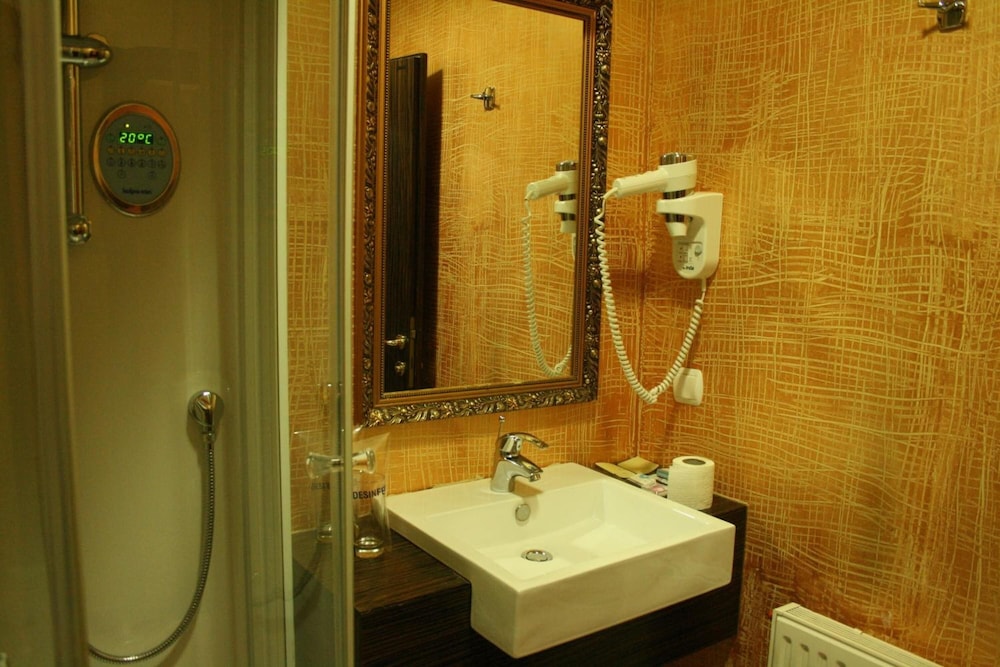 HOTEL HERCEGOVINA 33/34