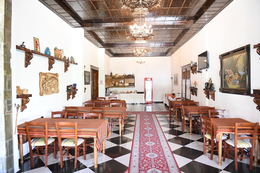 Hotel Kaceli 55/76
