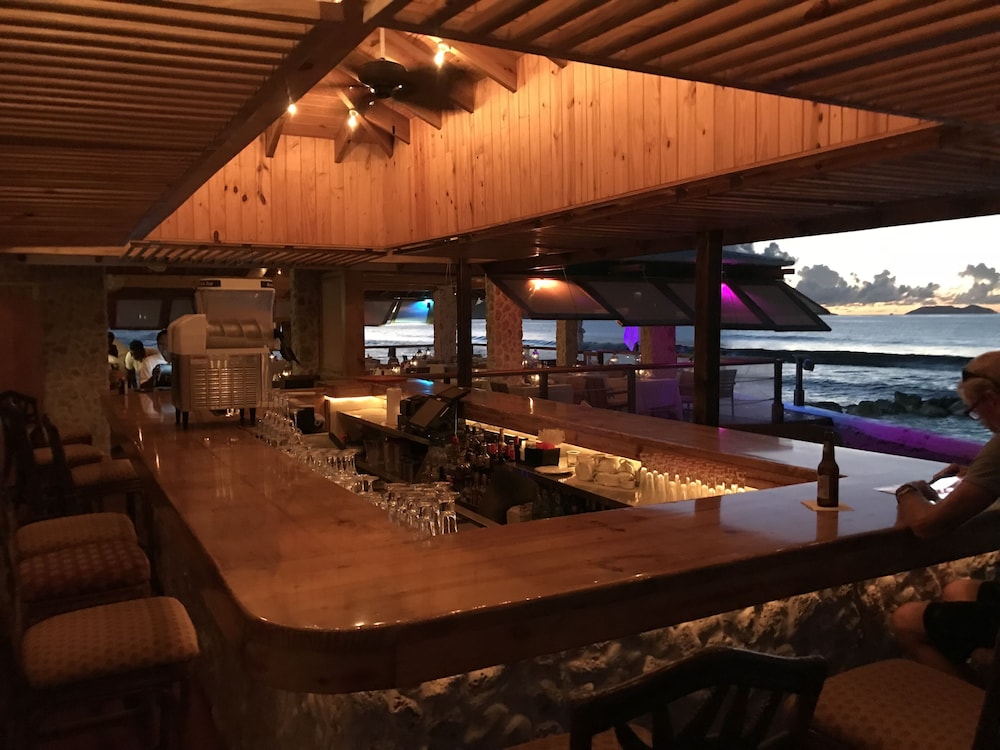 Sugar Mill Hotel 6/33