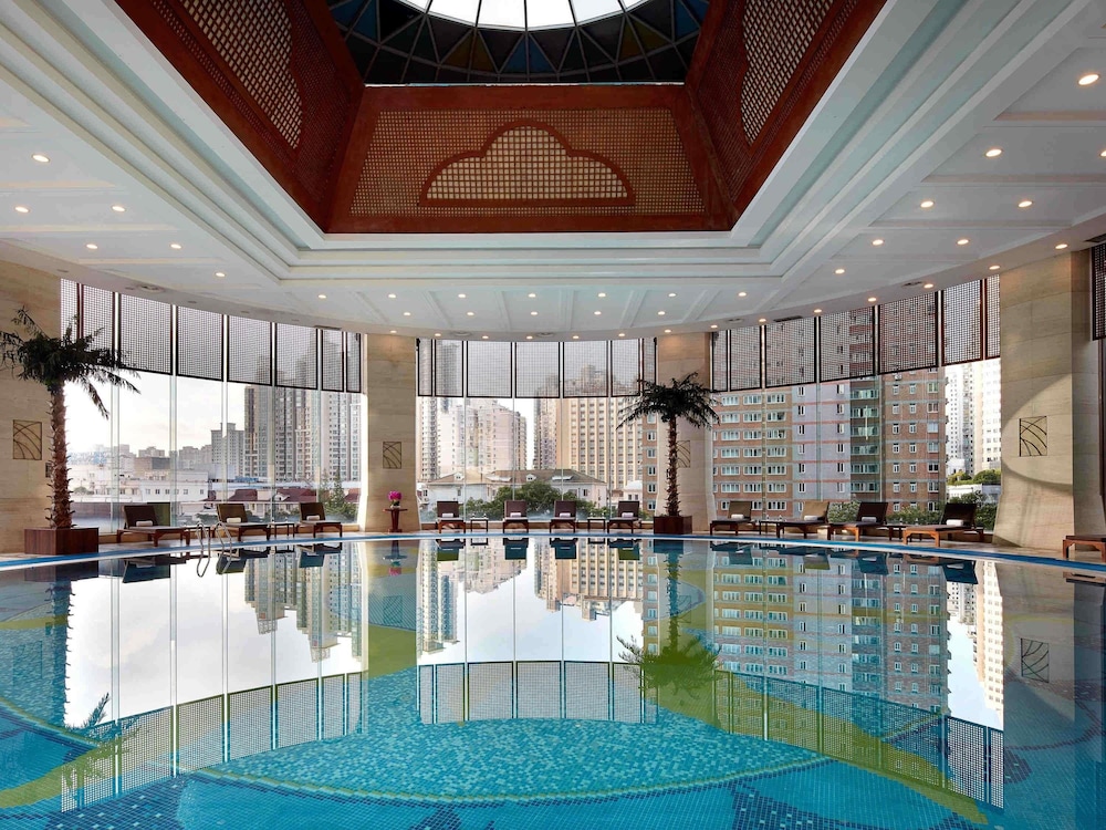 Pullman Shanghai Central 35/70