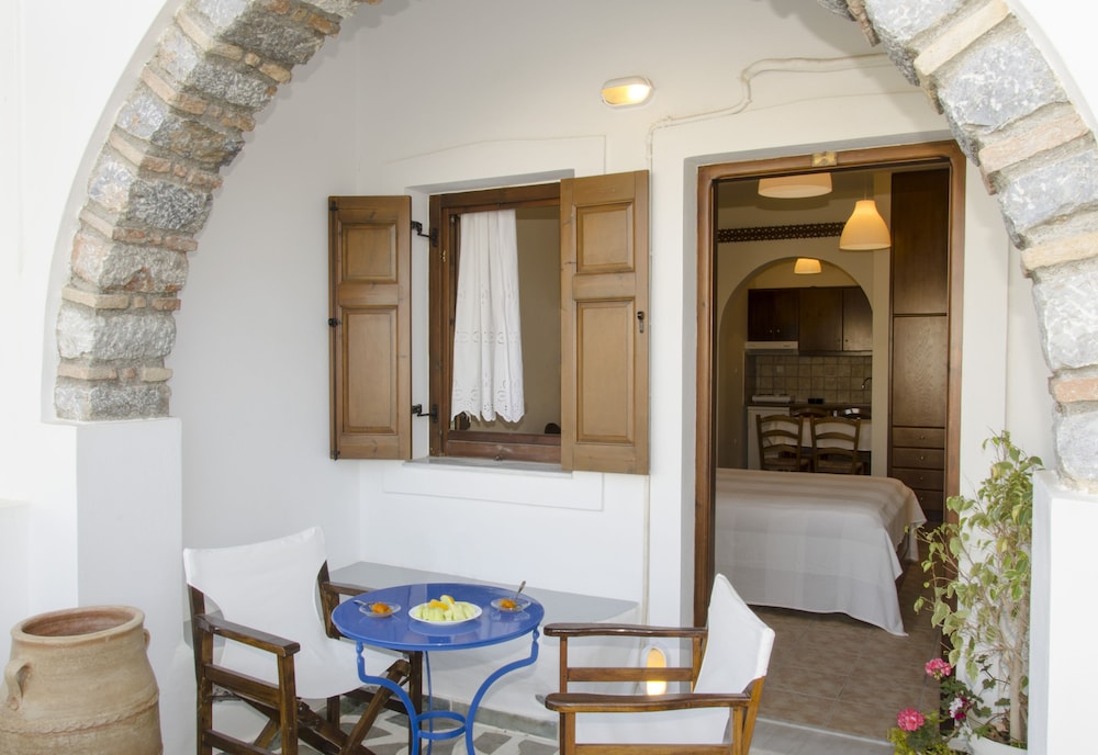 Kallichoron Art Boutique Hotel 57/73