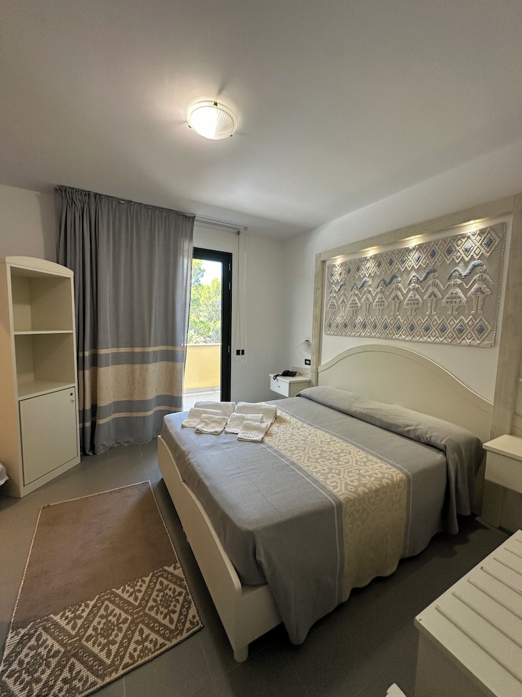 SUPERIOR, DOUBLE BED