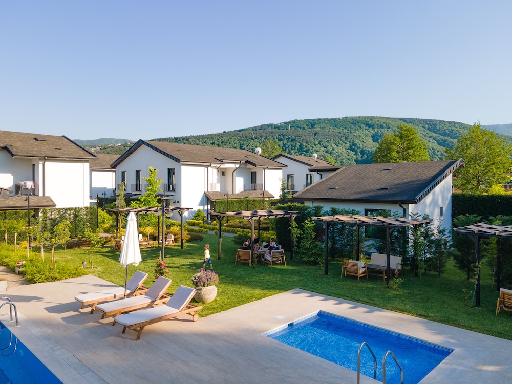 Cayir Cimen Tatil Evleri 55/65