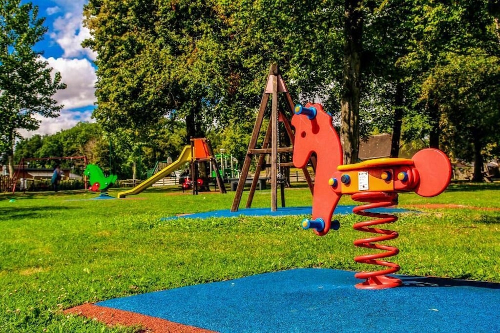 Camping Club Le Parc De Paris - Caravan Park 28/50