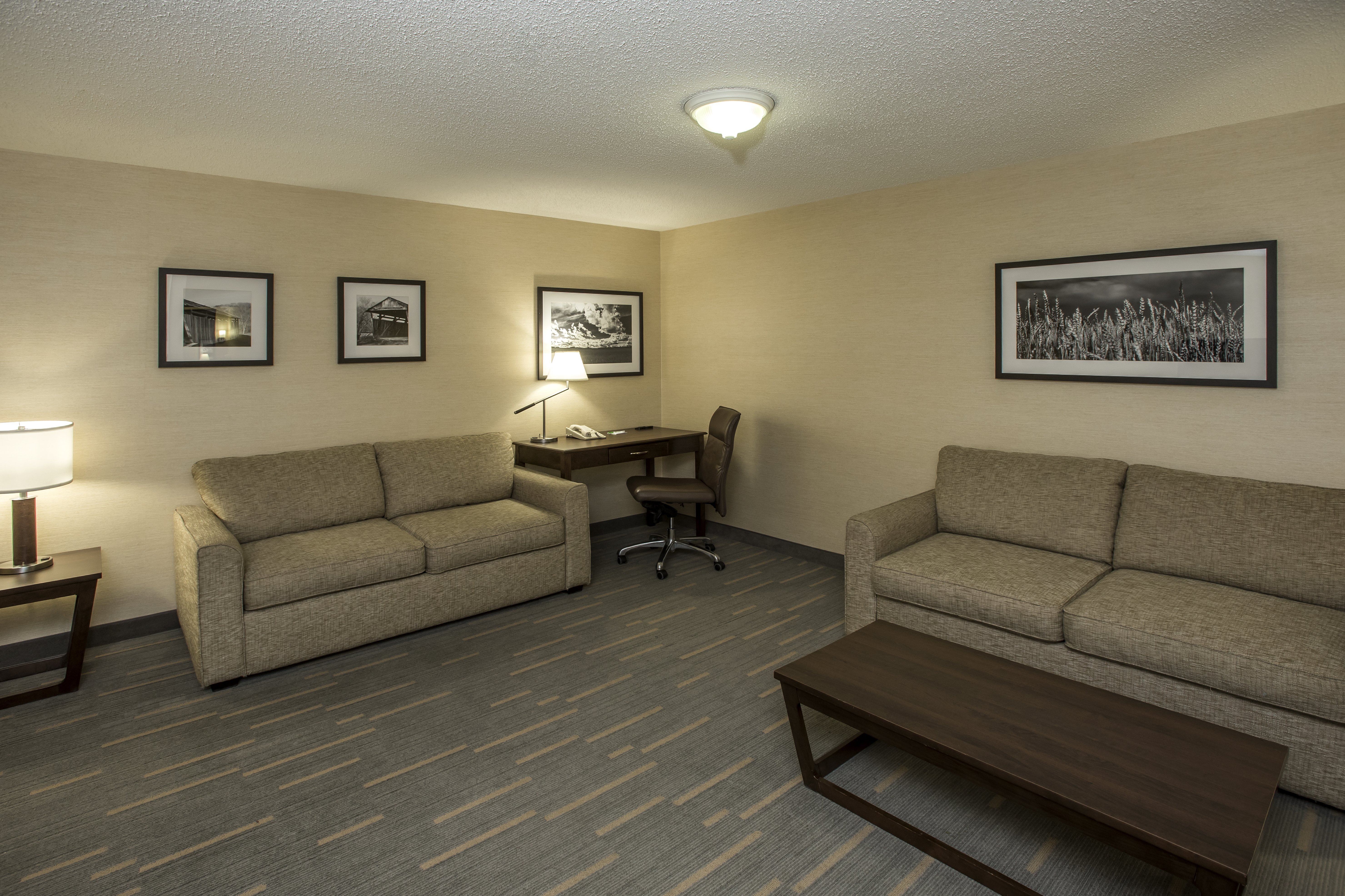 HOLIDAY INN LETHBRIDGE 25/50