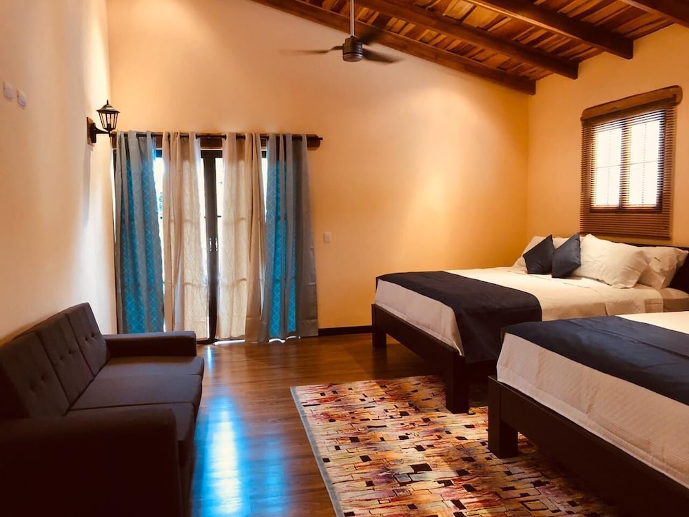 Millenniun Manuel Antonio 18/43