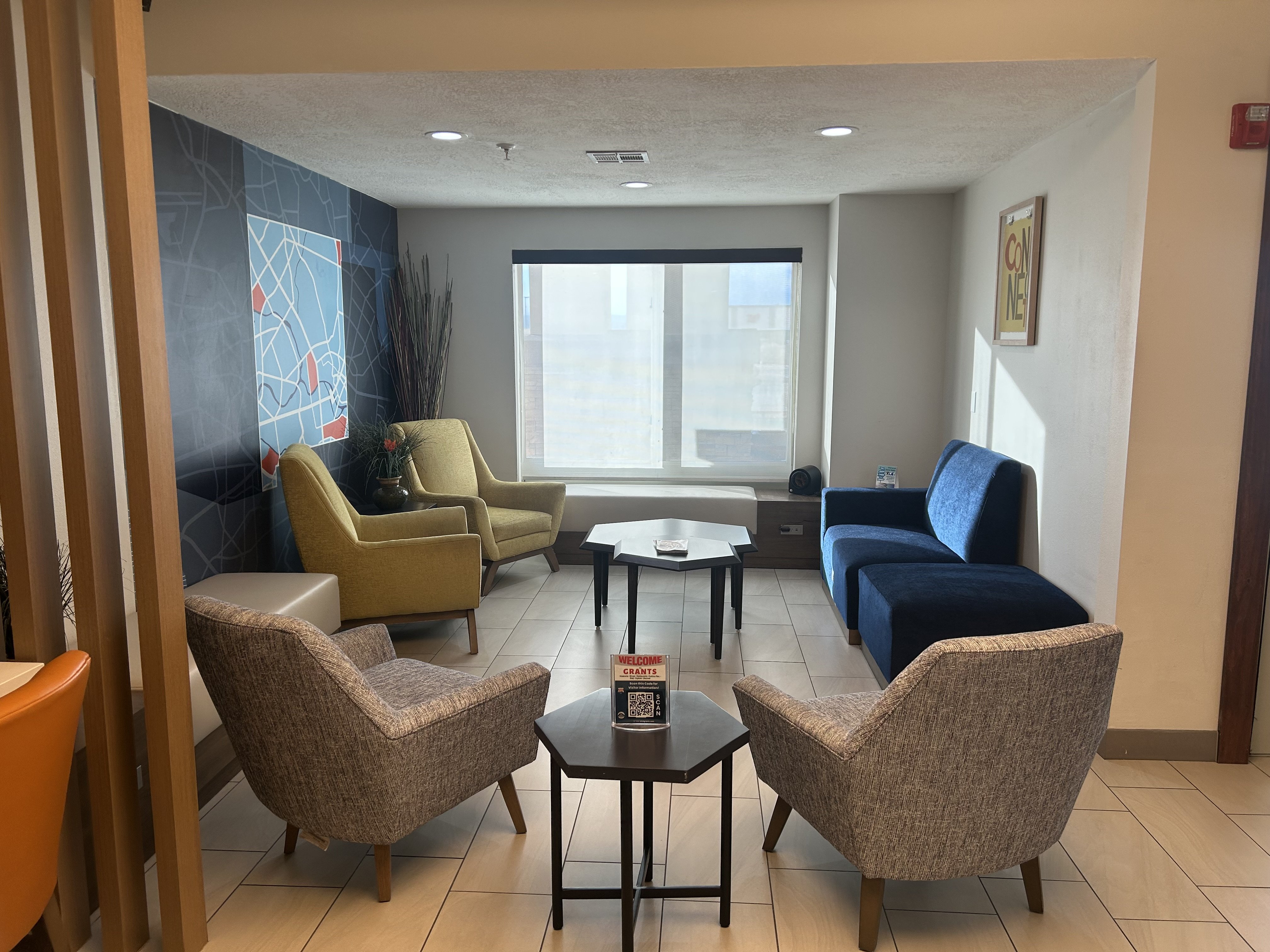 Holiday Inn Express Hotel Suites Grants Milan 27/33