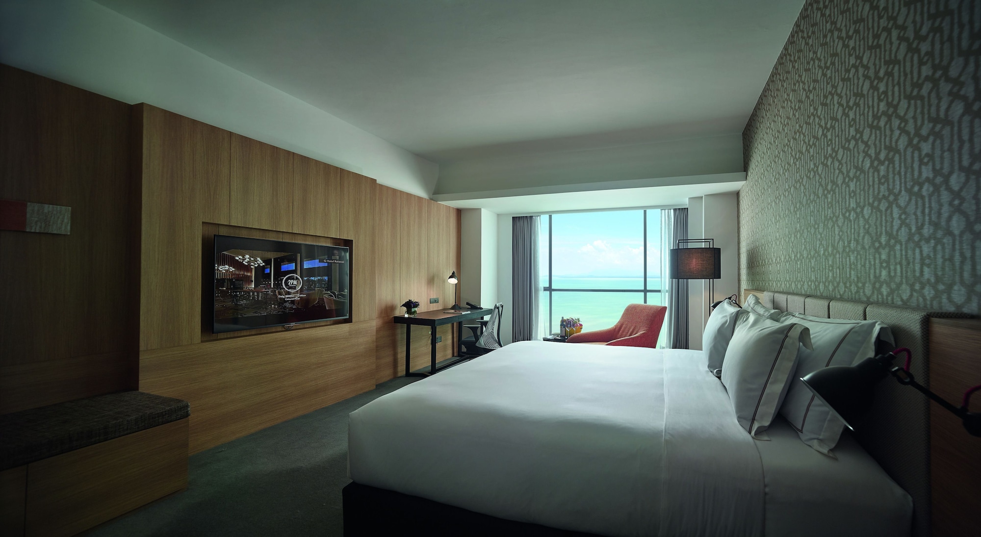 EXECUTIVE, SUITE, KING BED