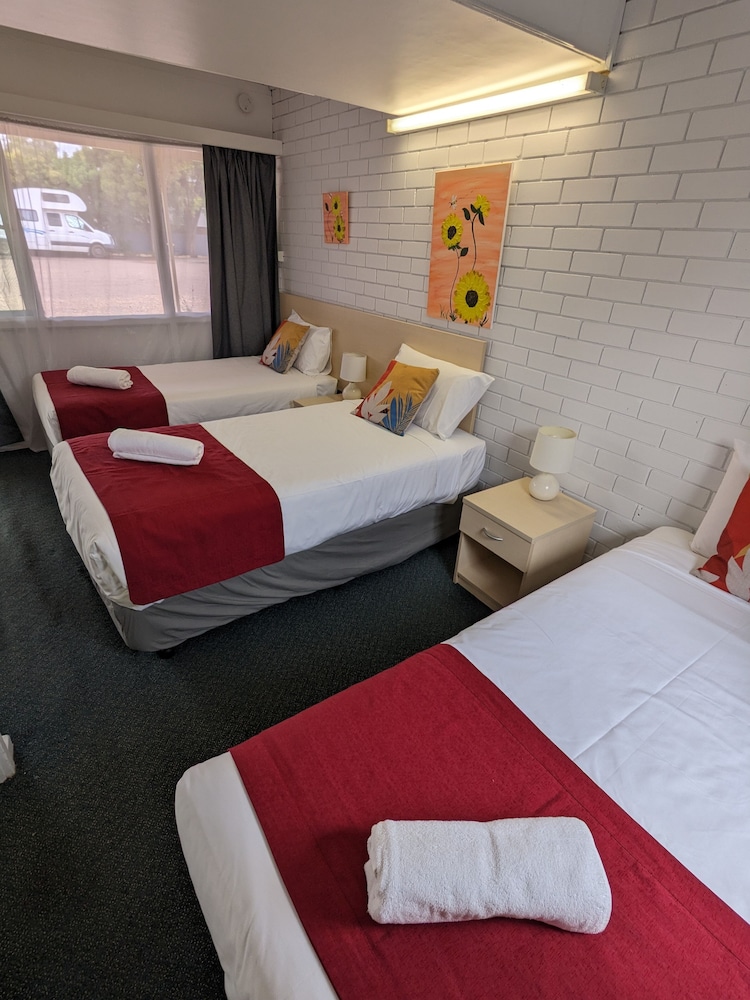 KAPUTAR MOTEL - NARRABRI 28/62