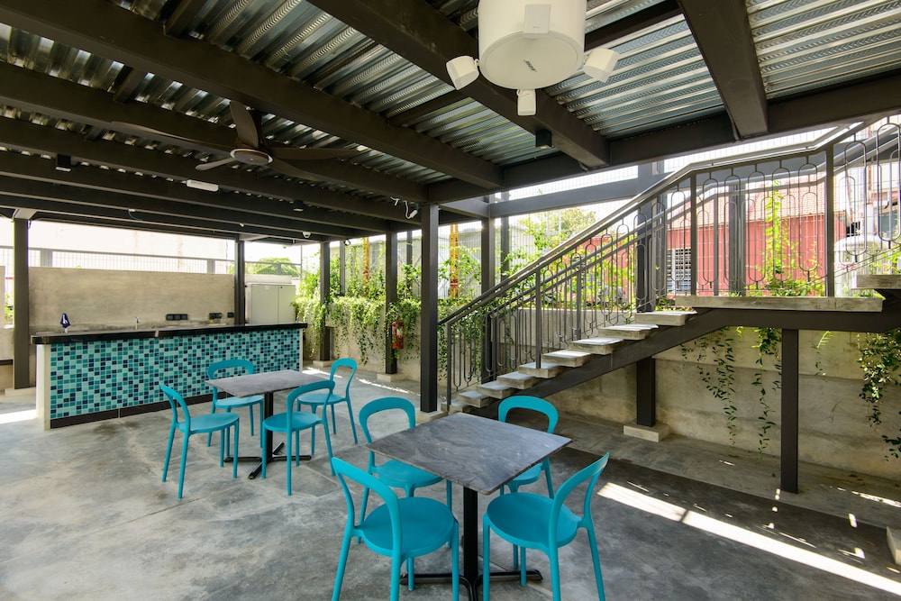 Savv Hotel 35/50