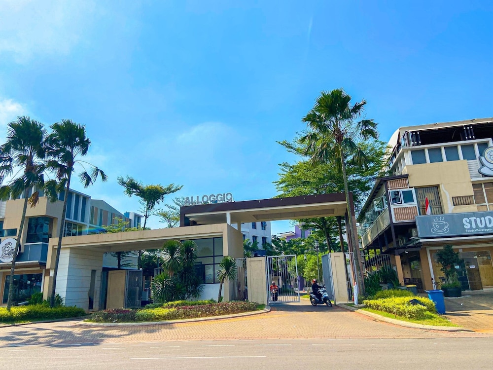Aloha Guest House 2 by ZUZU 21/30