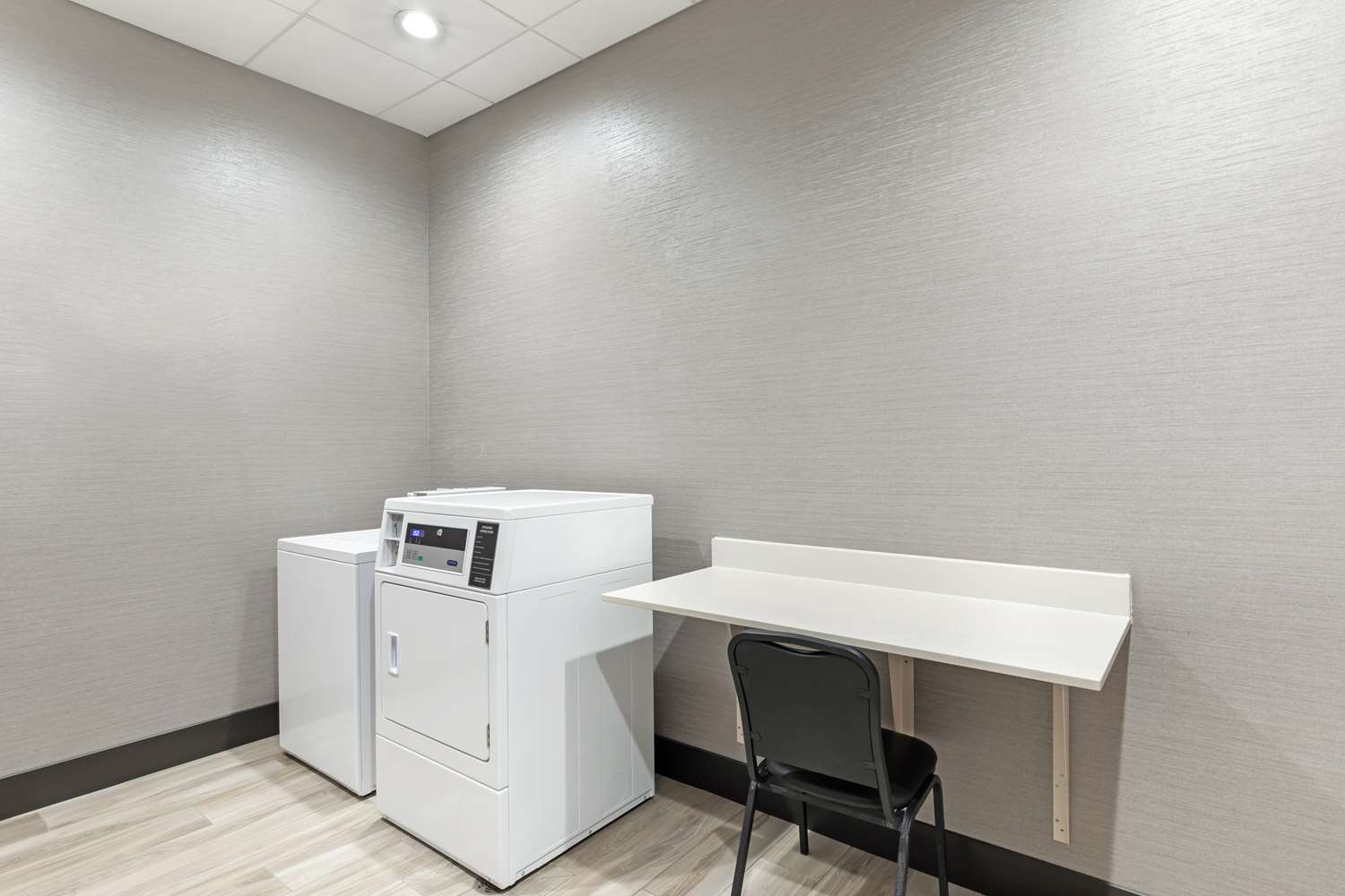 Best Western Plus Medical Center Hotel 33/37
