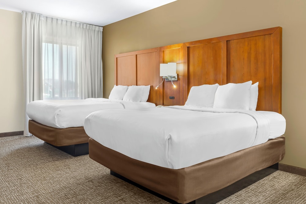 SUITE, 2 QUEEN BEDS, ACCESSIBLE