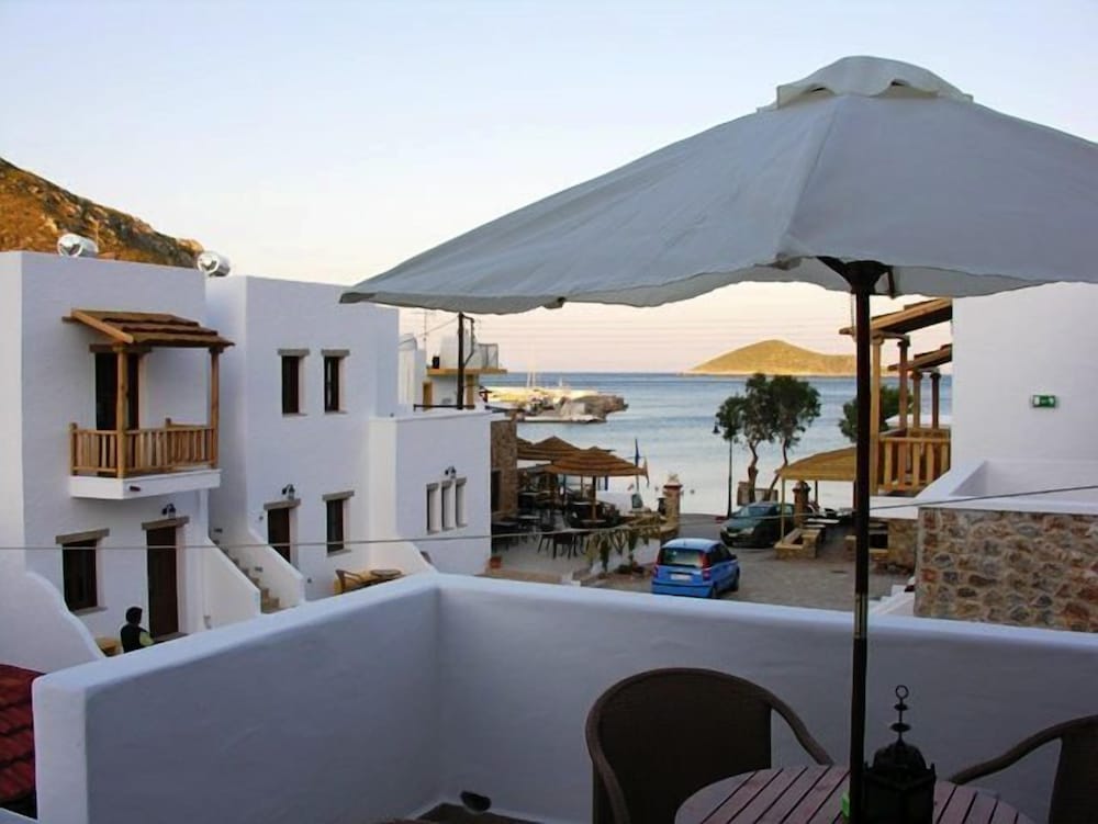 PANTELI BEACH STUDIOS APARTMENTS 15/50