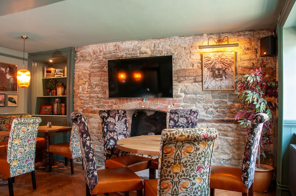 The George Inn 38/49