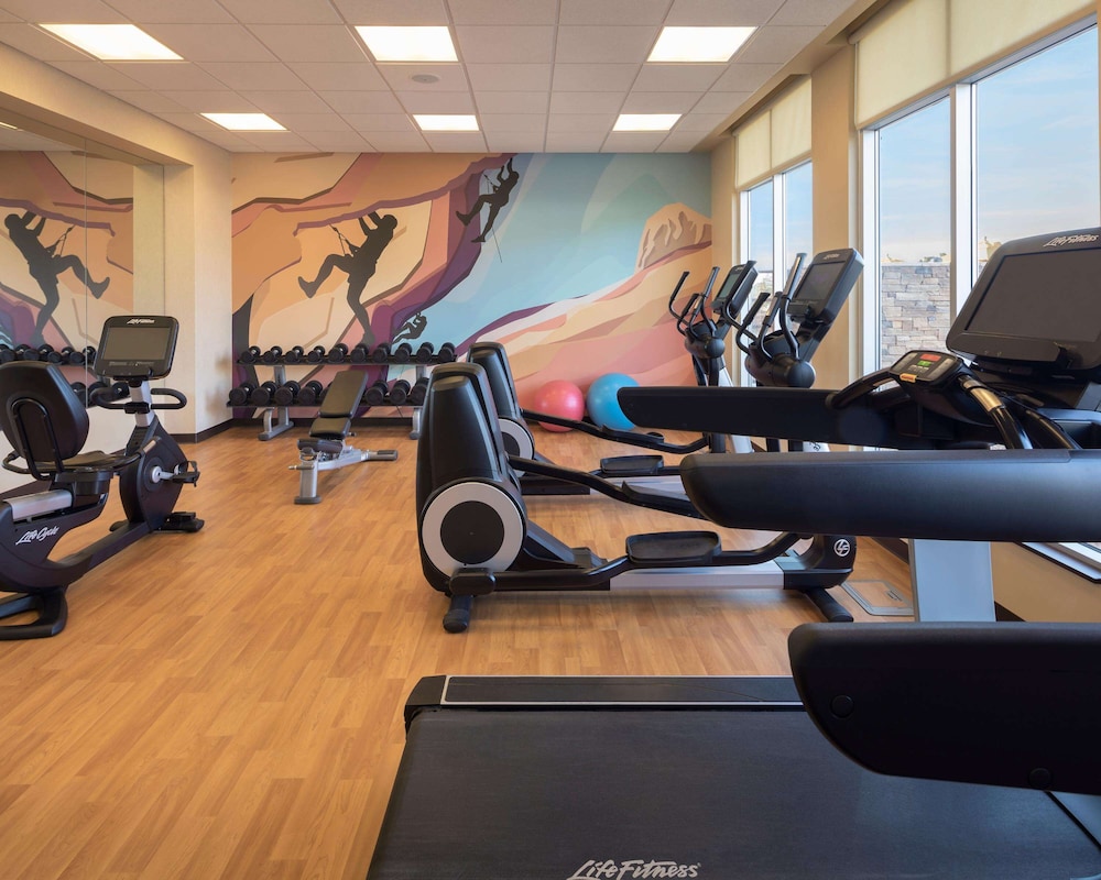 Hyatt Place Page/Lake Powell 25/64