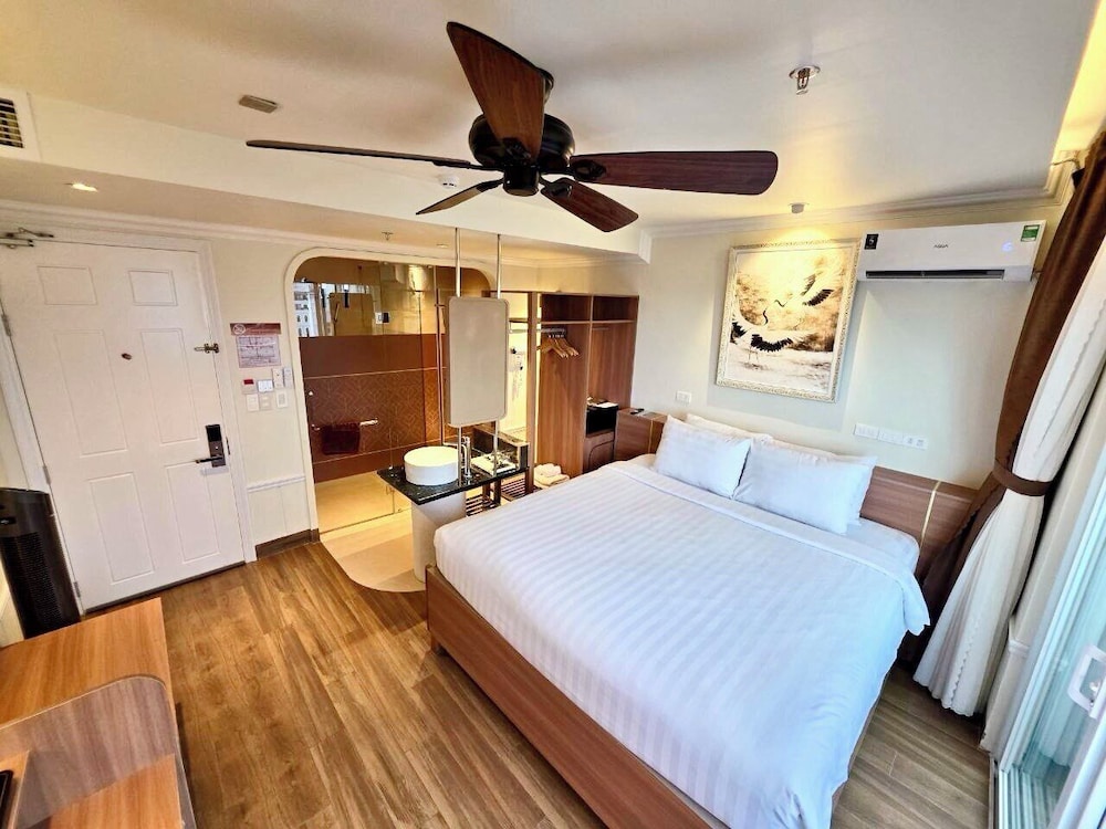 Tulip Hotel 2 37/66
