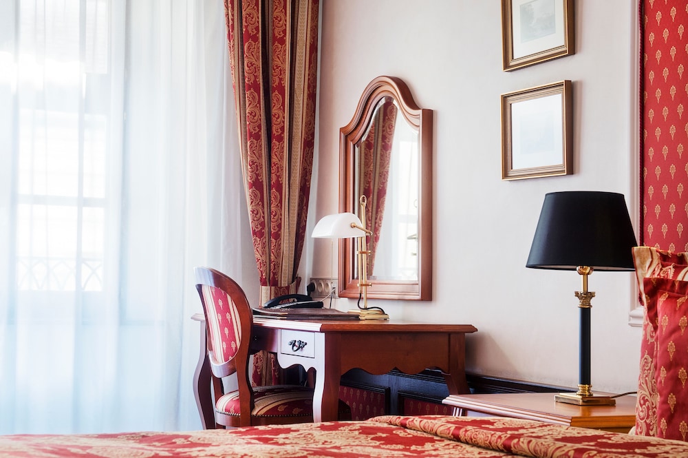 Arcadia Boutique Hotel 59/64