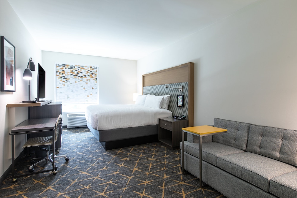 Holiday Inn Woodruff Road 23/53