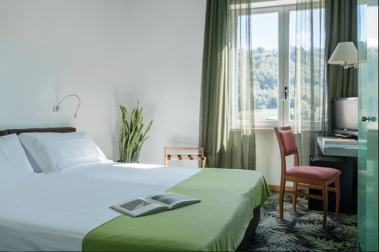 Executive, Double or Twin Bed