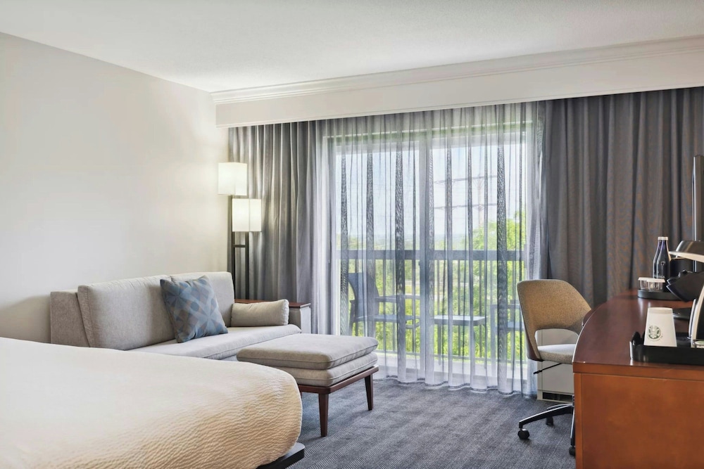 Courtyard By Marriott Burlington Williston 20/65