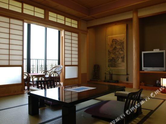 Ryotei Saigetsuan 31/36