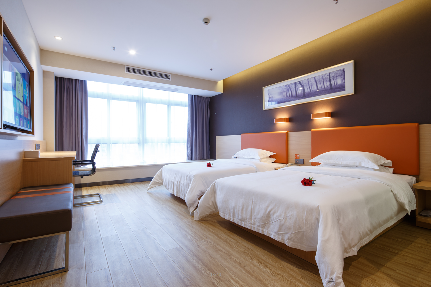 7 Days Premium (Chongqing Liangping People's Square Center) 8/35